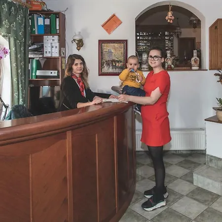 Fonix Club & Wellness מלון דירות Hévíz